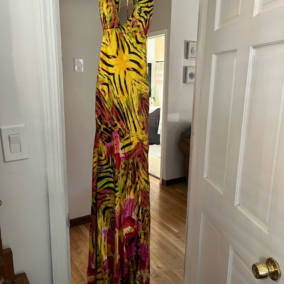 Niki Lavis Dresses & Skirts - Hot yellow jungle print prom dress